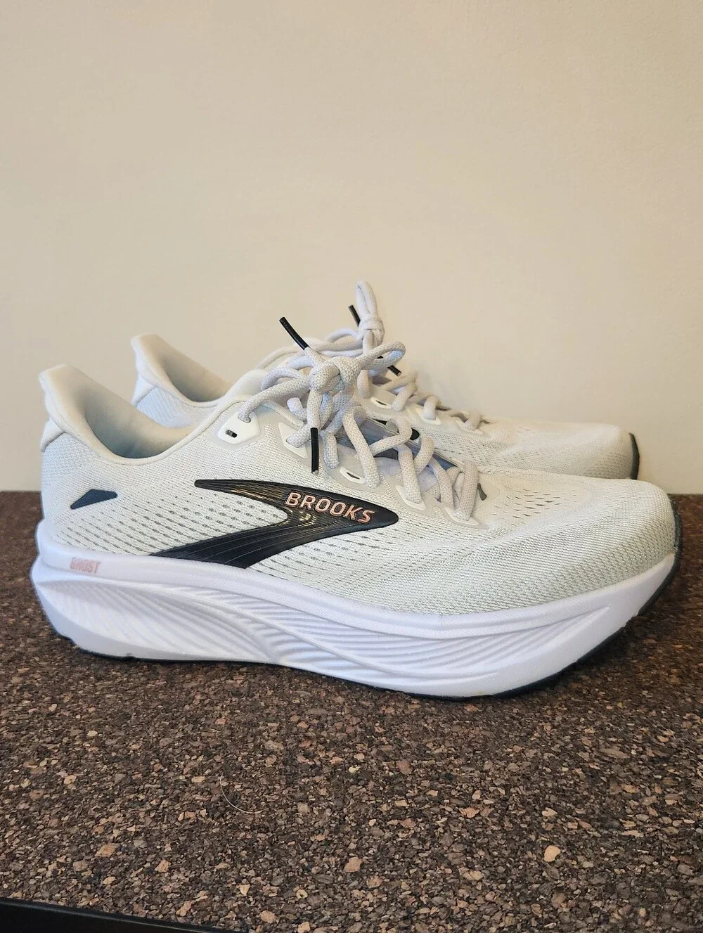 Brooks Ghost 18 Running Shoes Womens Size 8 Wide